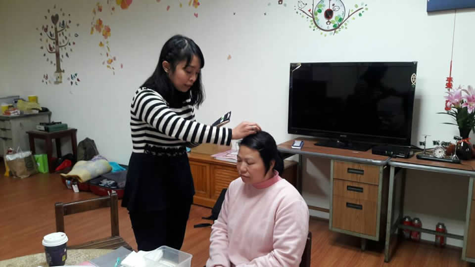 2017 – 12 – 09 育玲為芝敏施洗